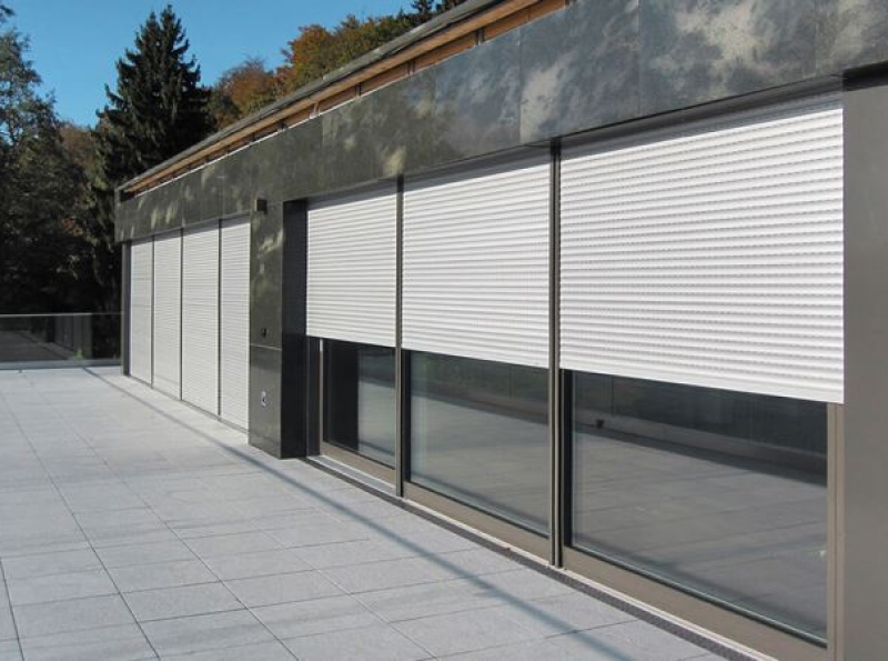 Рольставни в Елизаветинской